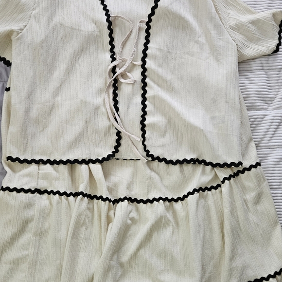 SHEIN Cream with Black Trim Skirt Set. Size XL - Picture 3 of 8